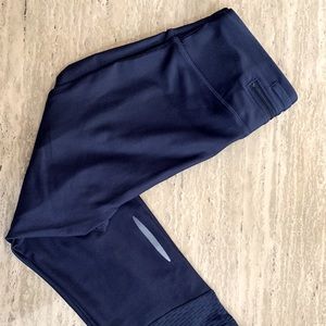 Under armour navy Capri leggings